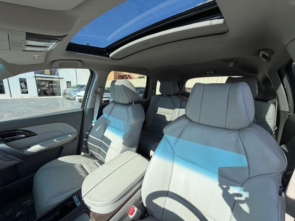 Acura MDX 6-Spd AT w/Tech Package 2011