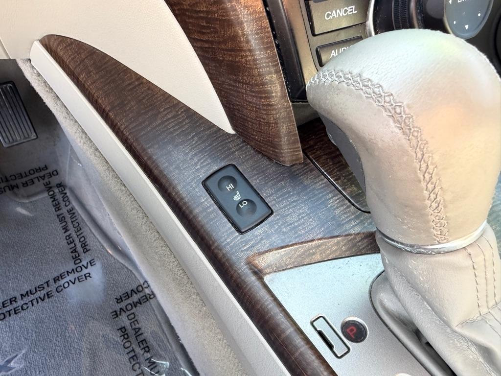 Acura MDX 6-Spd AT w/Tech Package 2011