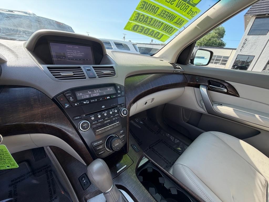 Acura MDX 6-Spd AT w/Tech Package 2011