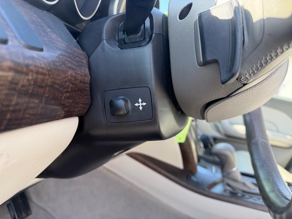 Acura MDX 6-Spd AT w/Tech Package 2011