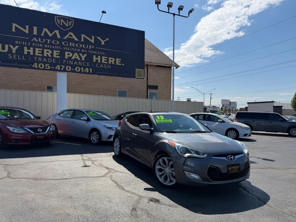 Hyundai Veloster Base 2013