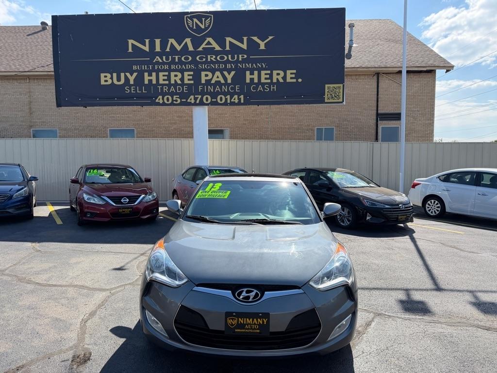 Hyundai Veloster Base 2013
