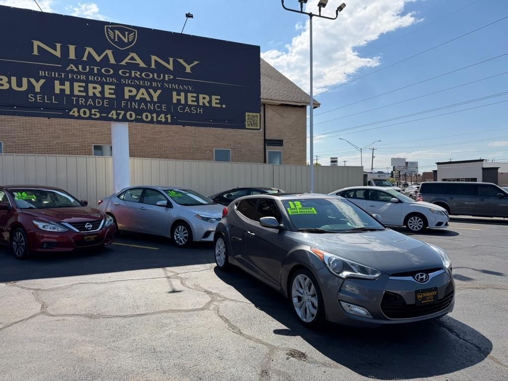 Hyundai Veloster Base 2013