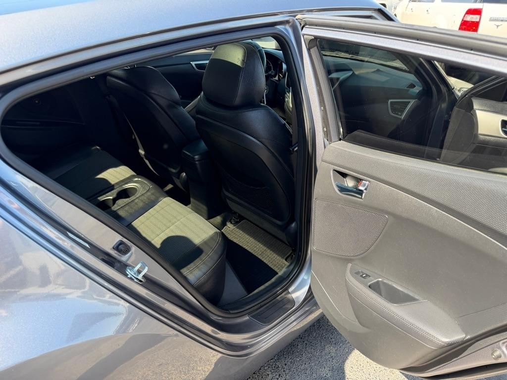 Hyundai Veloster Base 2013