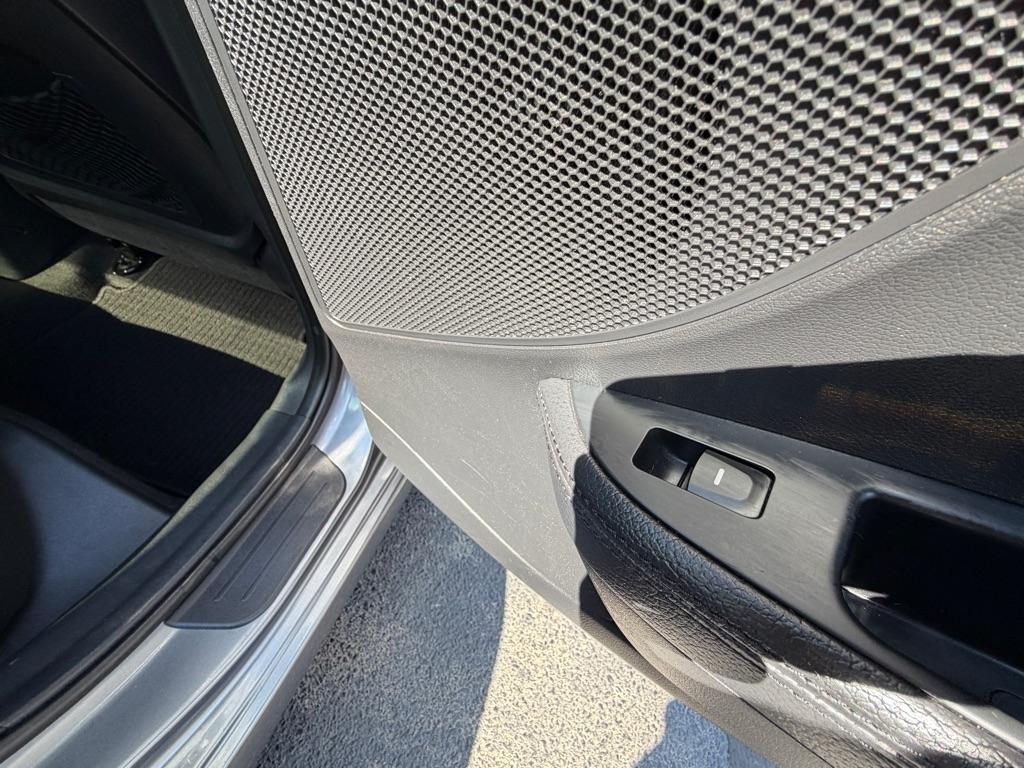 Hyundai Veloster Base 2013