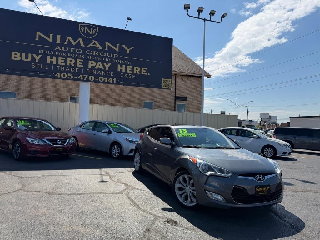 Hyundai Veloster Base 2013