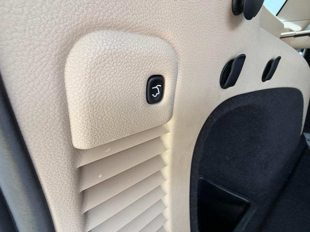 Jeep Grand Cherokee Limited 2WD 2014