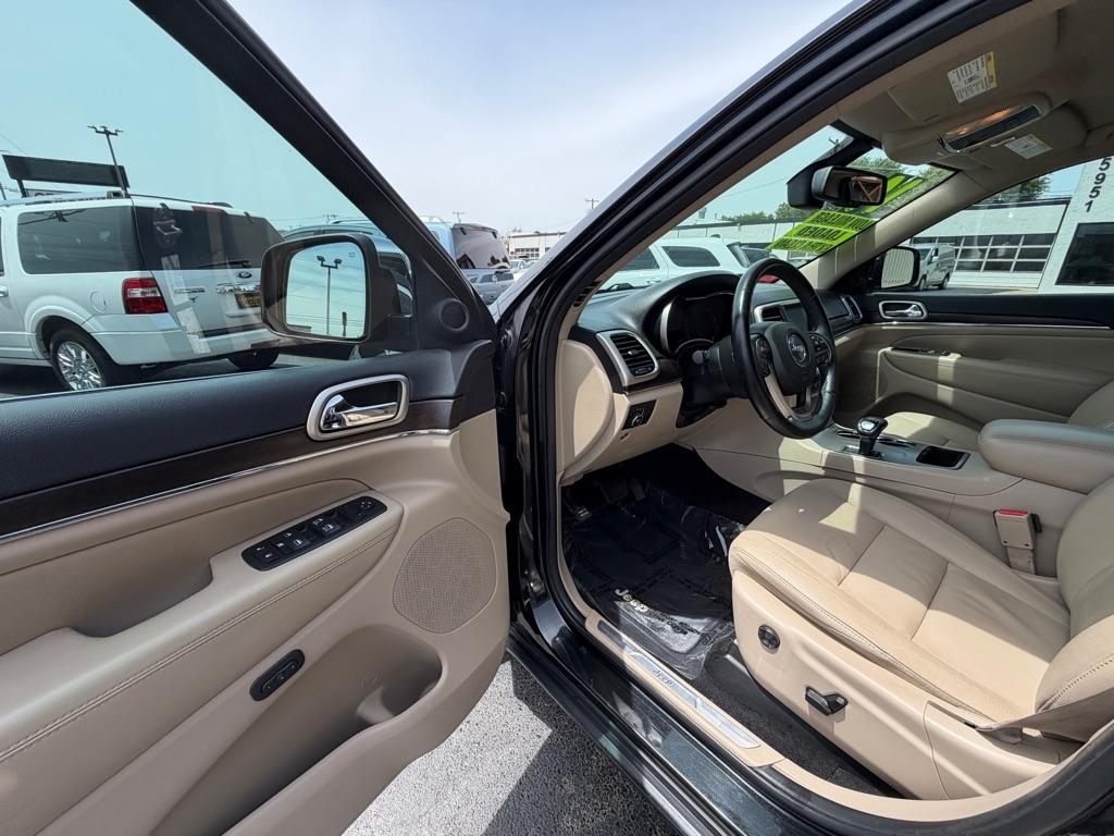 Jeep Grand Cherokee Limited 2WD 2014