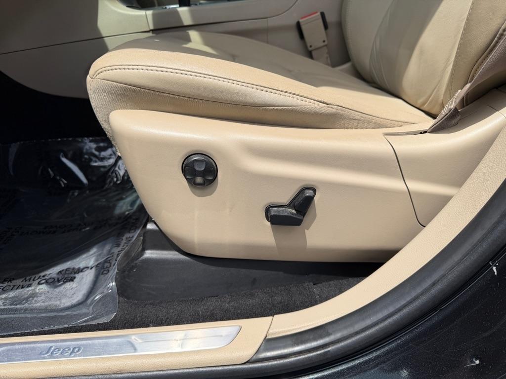 Jeep Grand Cherokee Limited 2WD 2014