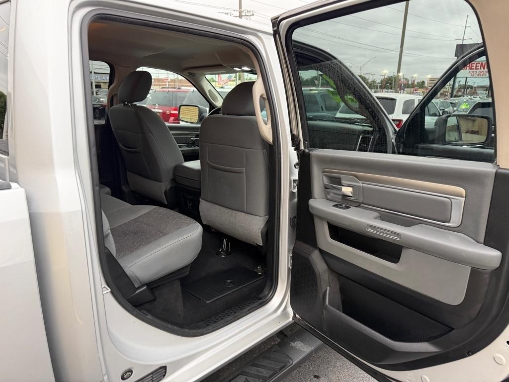 RAM 1500 SLT Crew Cab SWB 4WD 2018