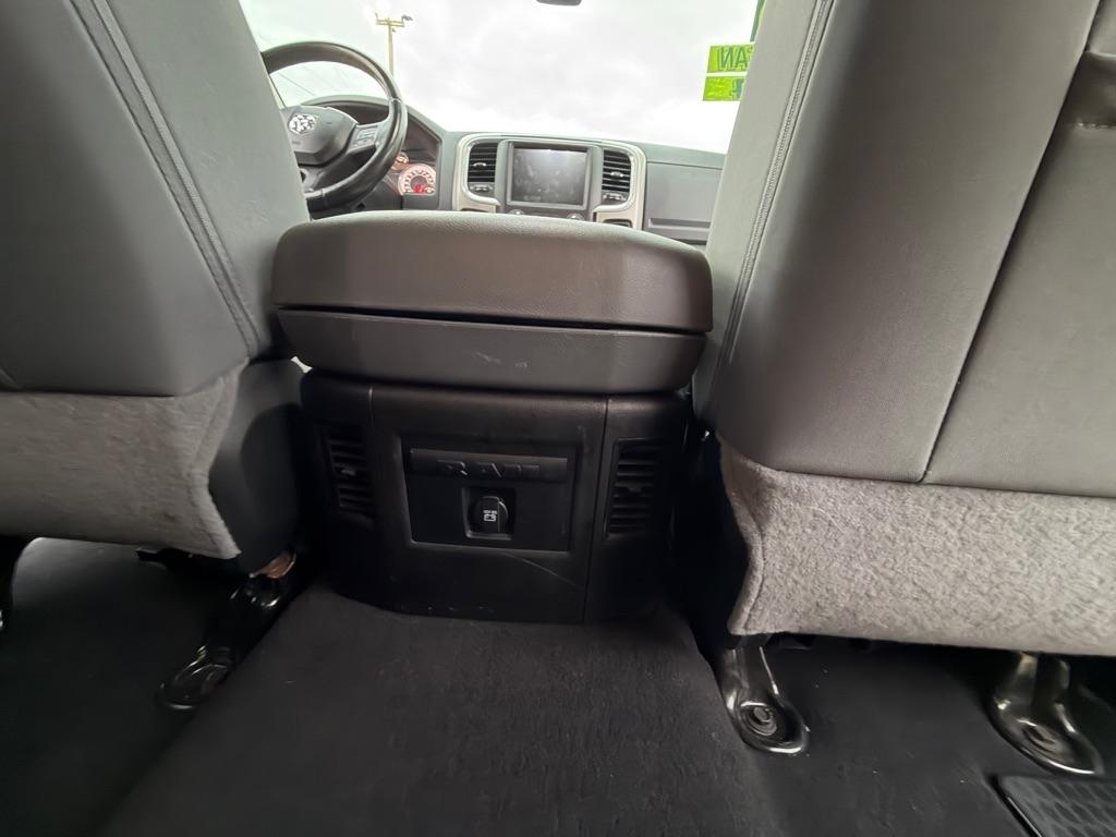RAM 1500 SLT Crew Cab SWB 4WD 2018