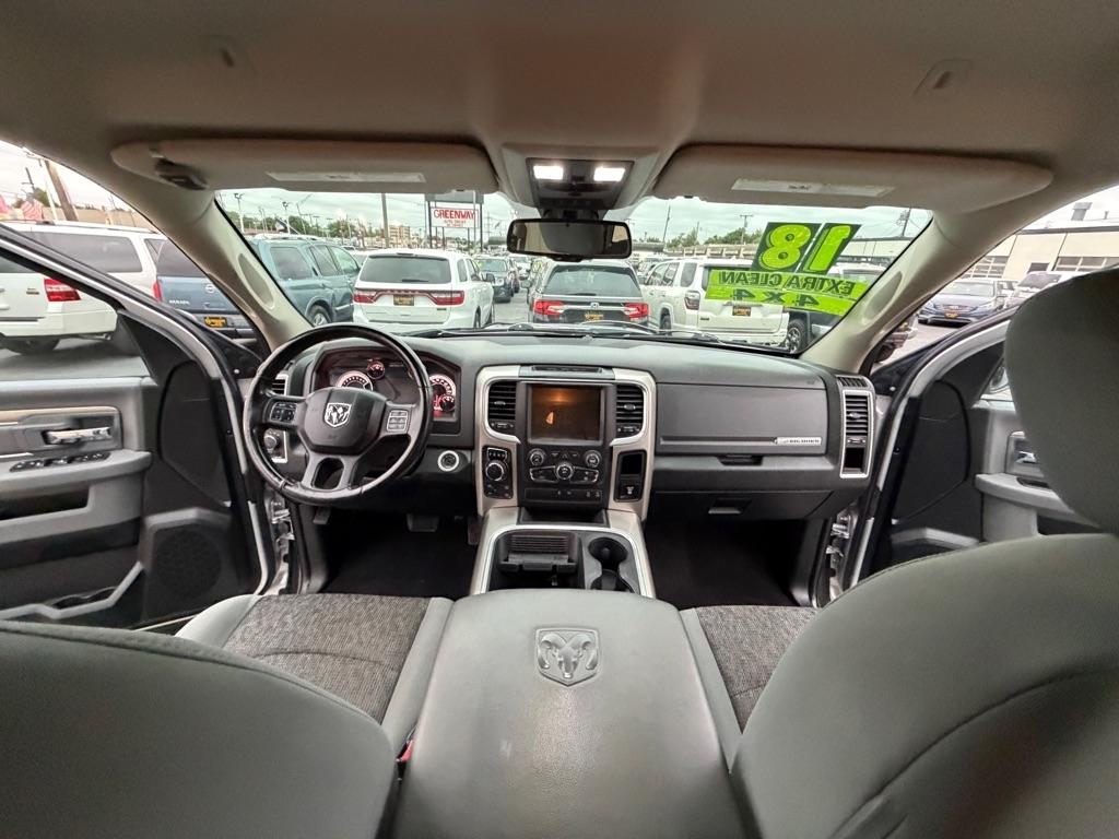 RAM 1500 SLT Crew Cab SWB 4WD 2018