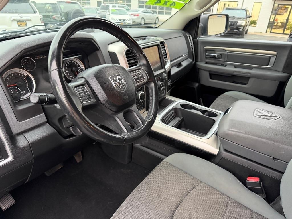 RAM 1500 SLT Crew Cab SWB 4WD 2018