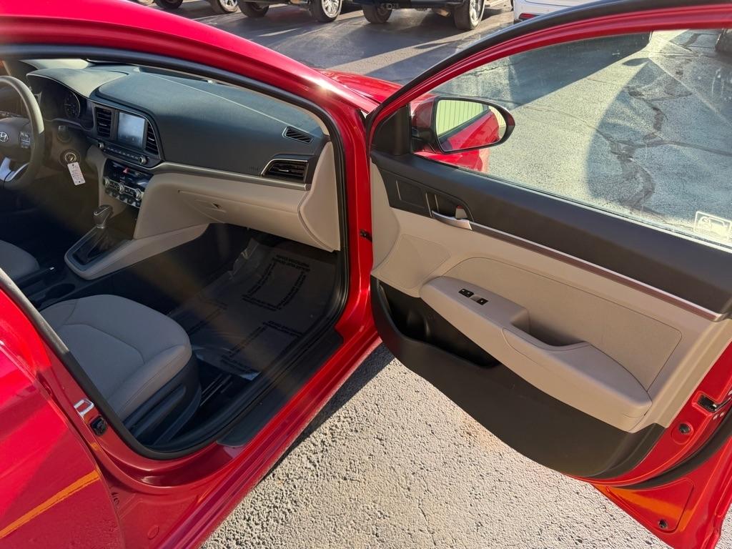 Hyundai Elantra Limited 2020