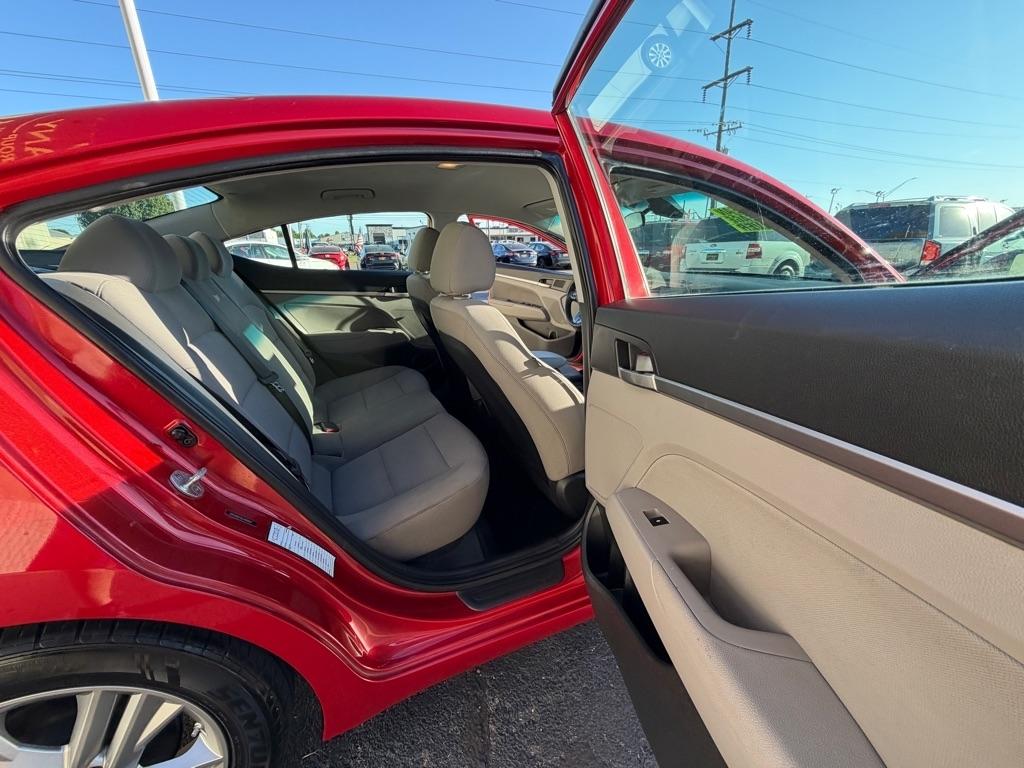 Hyundai Elantra Limited 2020