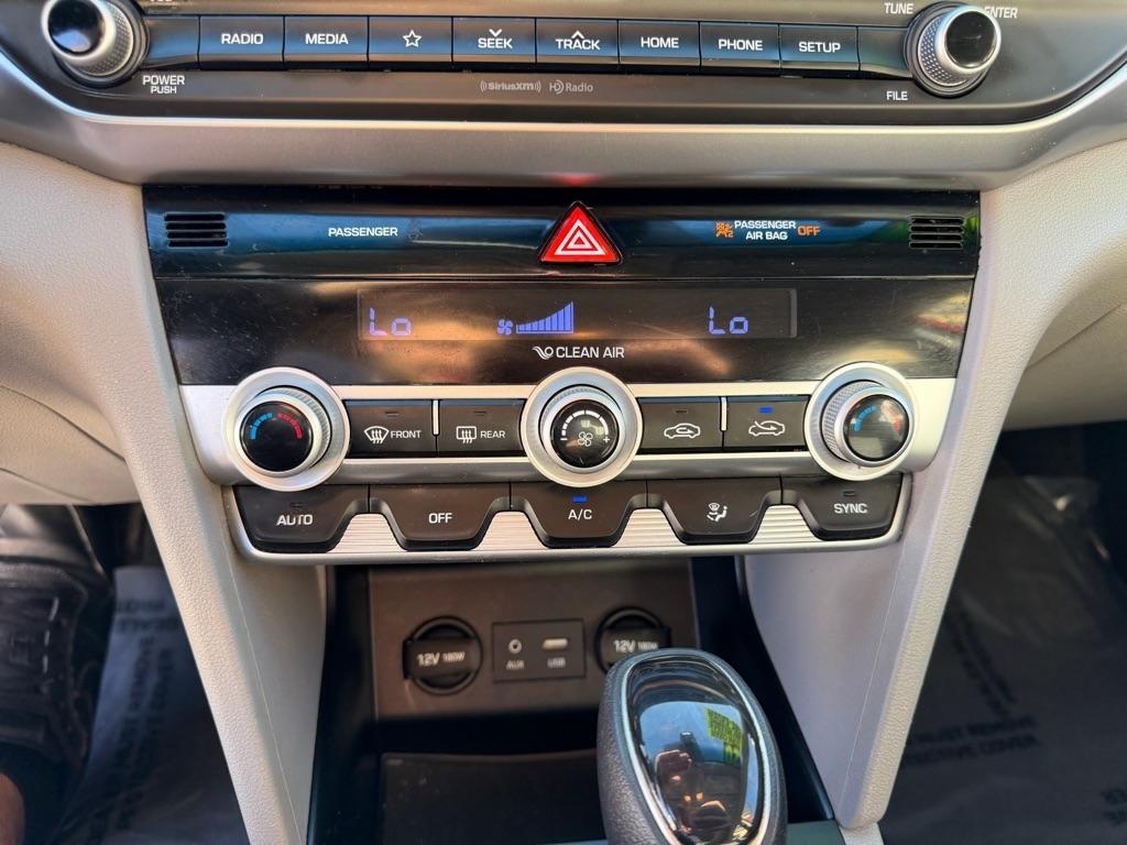 Hyundai Elantra Limited 2020
