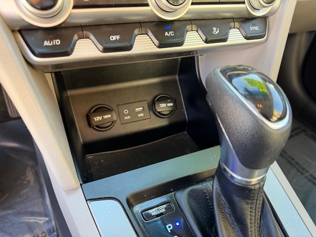 Hyundai Elantra Limited 2020