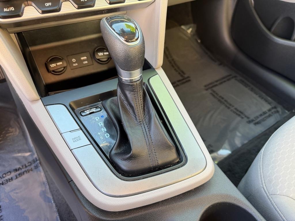 Hyundai Elantra Limited 2020