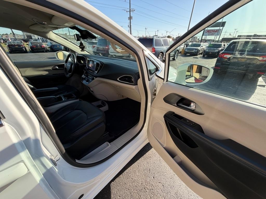 Chrysler Pacifica Touring-L 2021