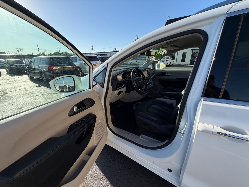 Chrysler Pacifica Touring-L 2021