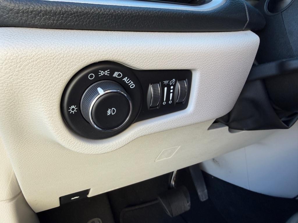 Chrysler Pacifica Touring-L 2021