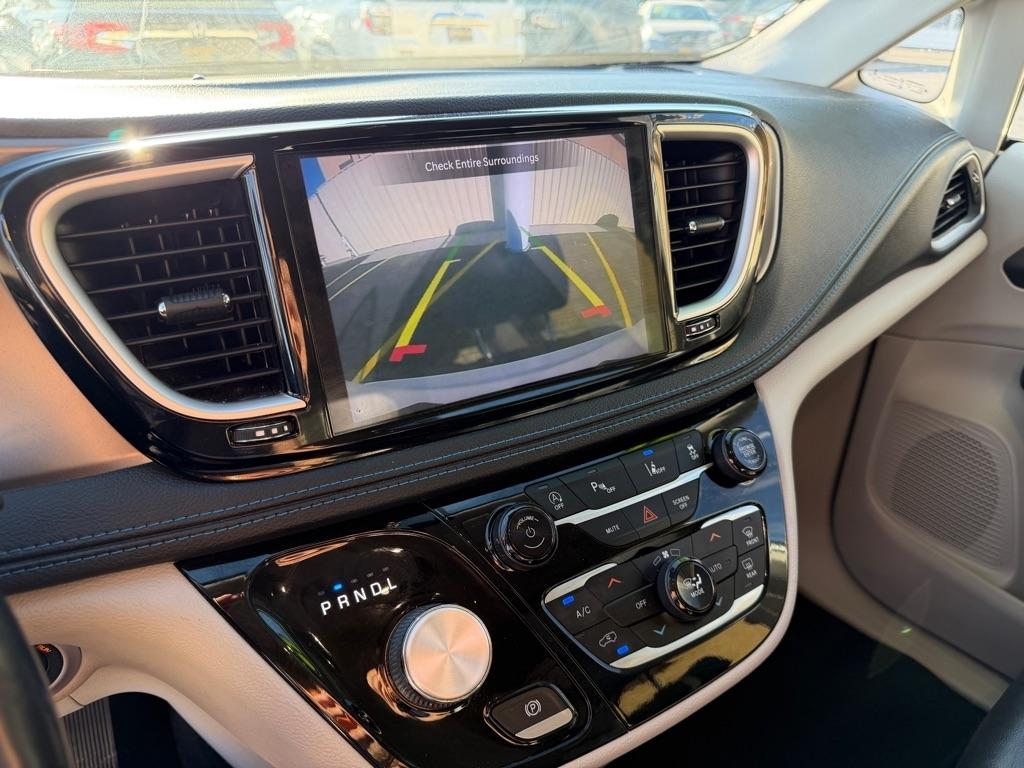 Chrysler Pacifica Touring-L 2021
