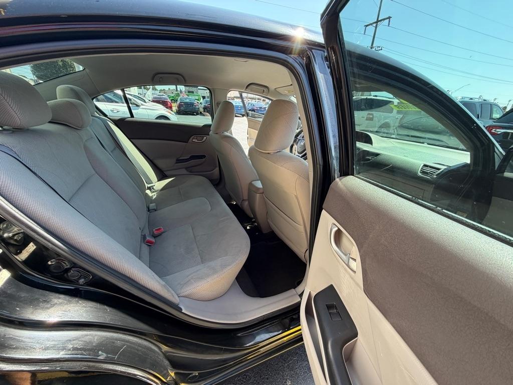 Honda Civic LX Sedan 5-Speed AT 2012