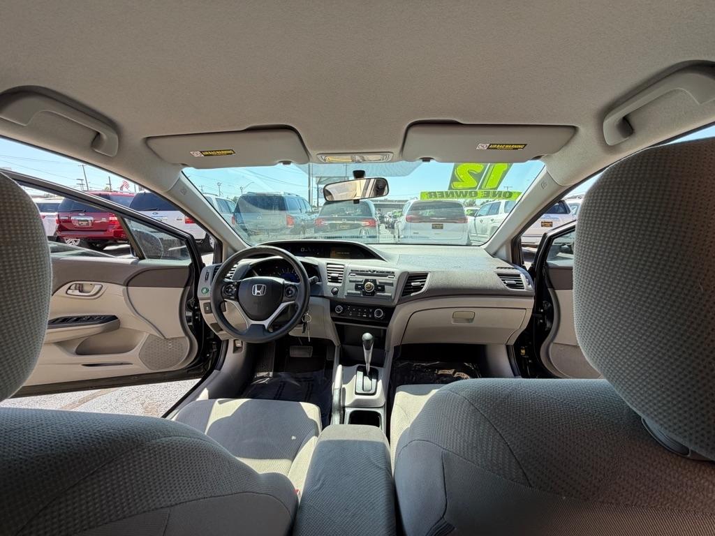 Honda Civic LX Sedan 5-Speed AT 2012