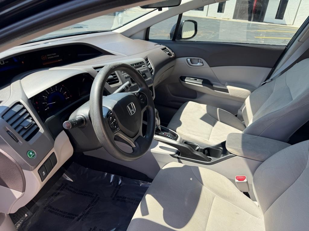 Honda Civic LX Sedan 5-Speed AT 2012