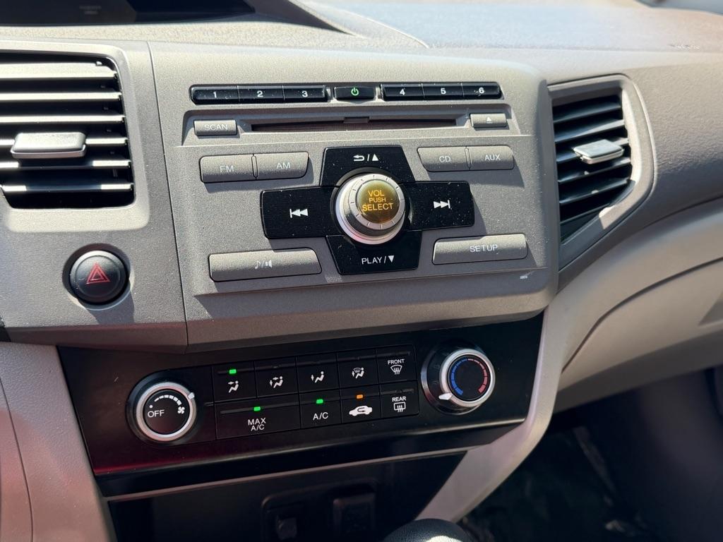 Honda Civic LX Sedan 5-Speed AT 2012
