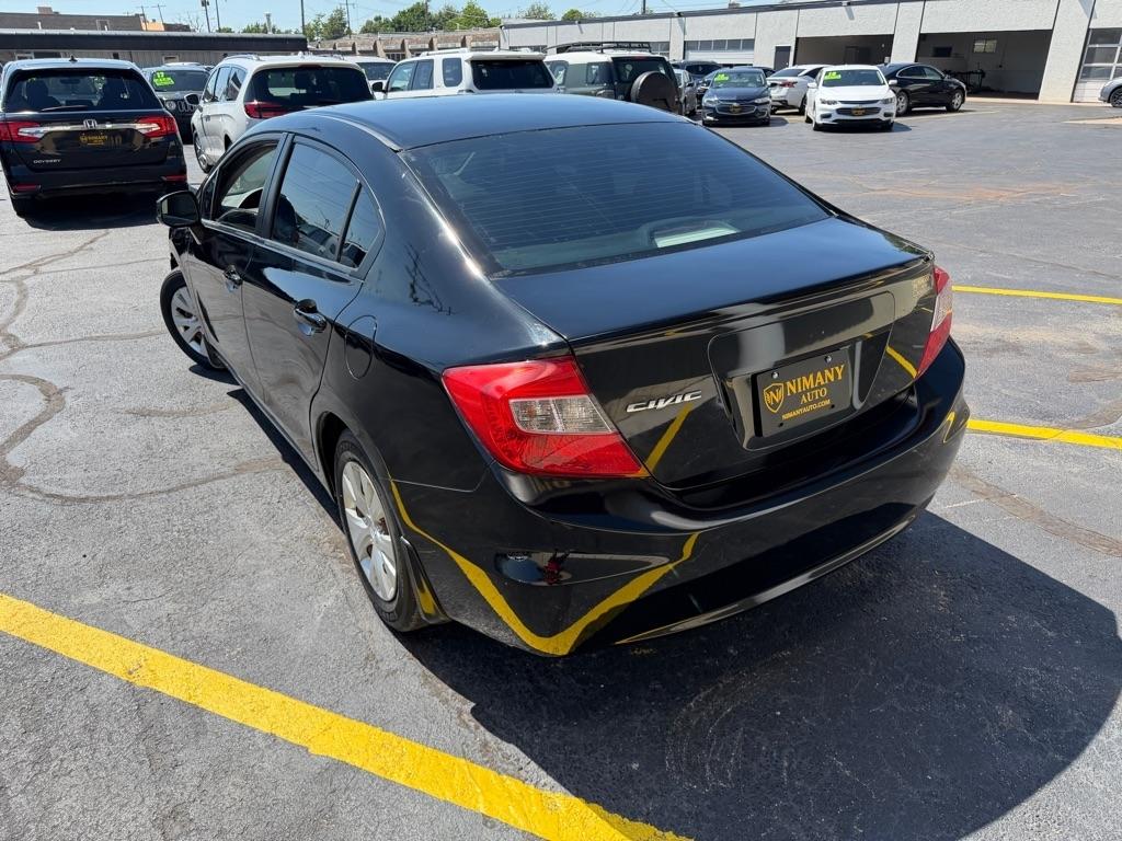 Honda Civic LX Sedan 5-Speed AT 2012