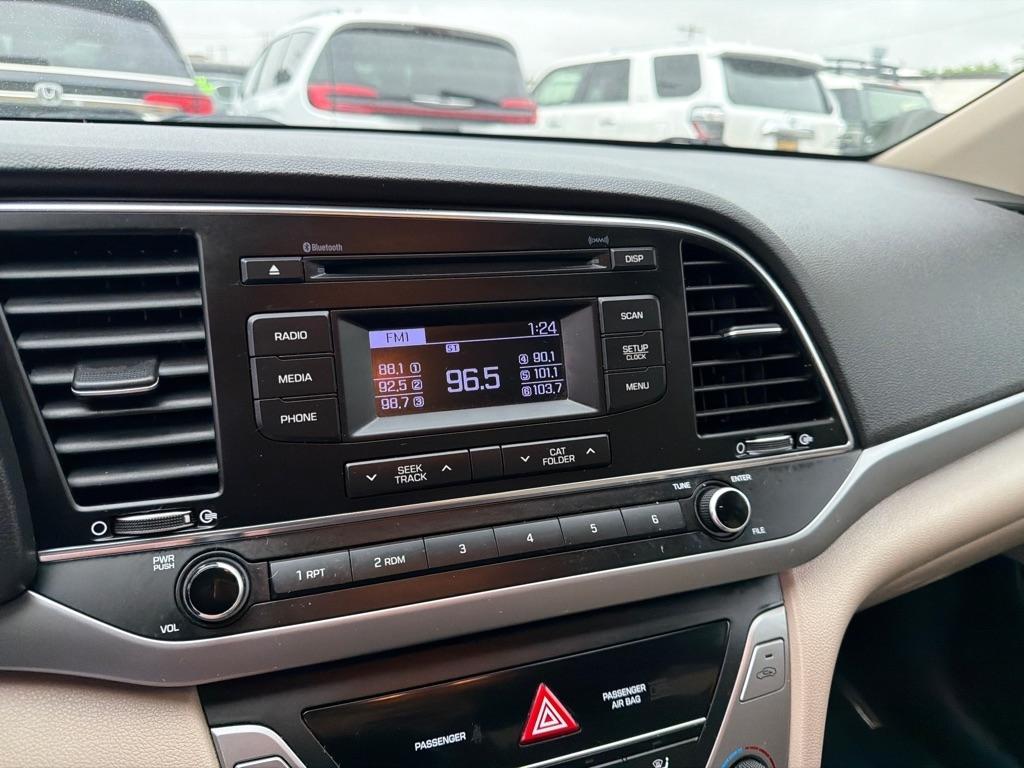 Hyundai Elantra SE 6AT 2017