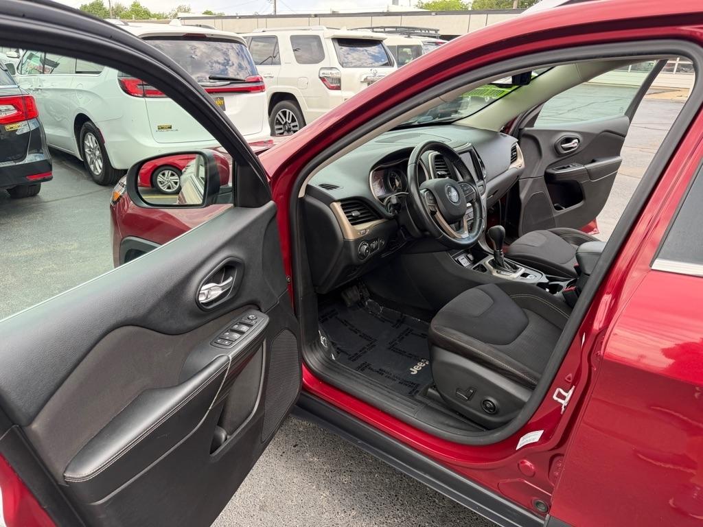 Jeep Cherokee Latitude FWD 2015