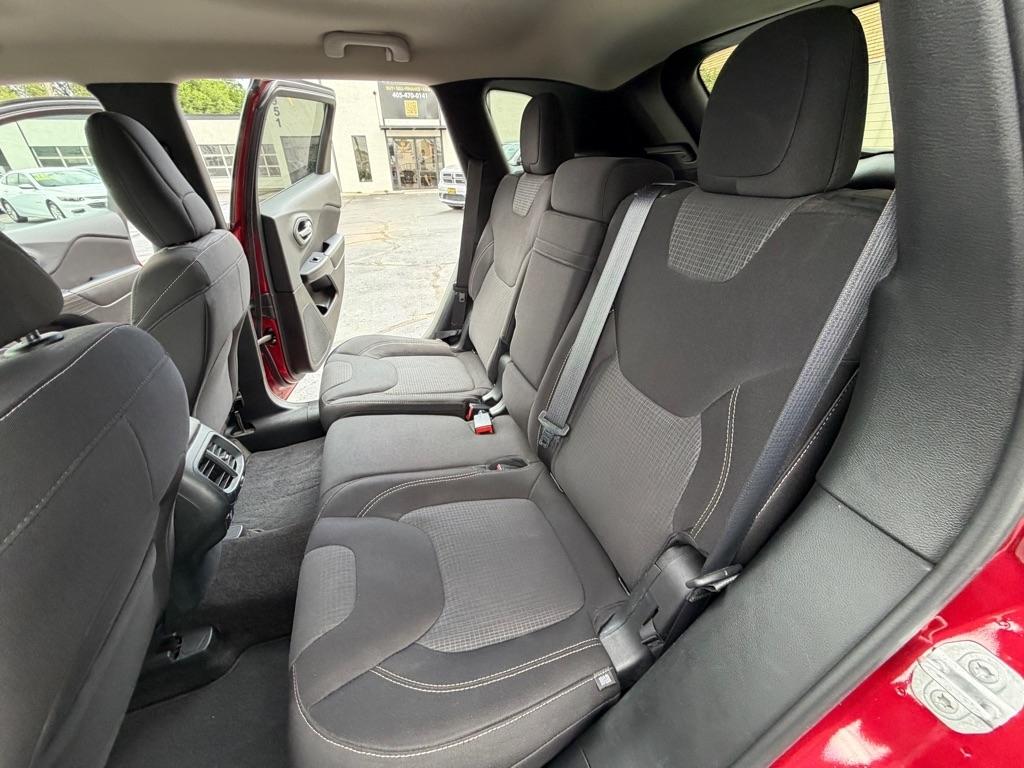 Jeep Cherokee Latitude FWD 2015