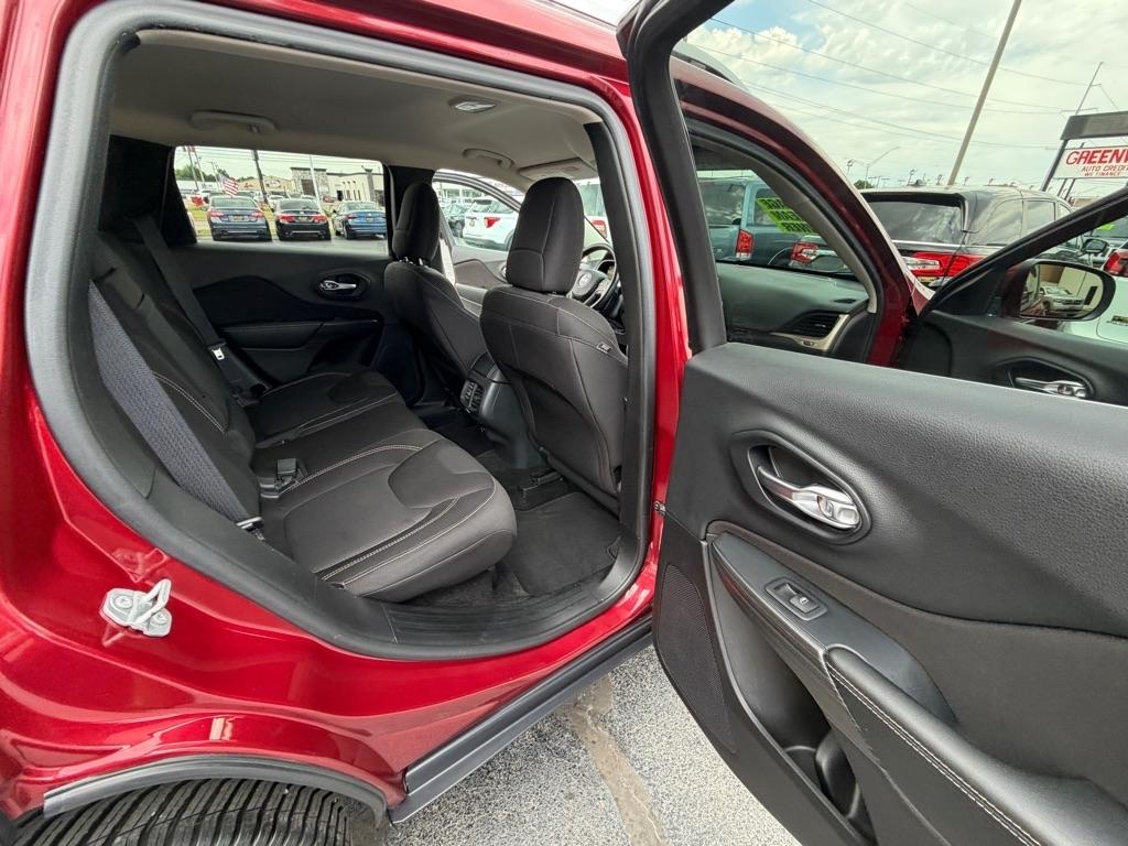 Jeep Cherokee Latitude FWD 2015