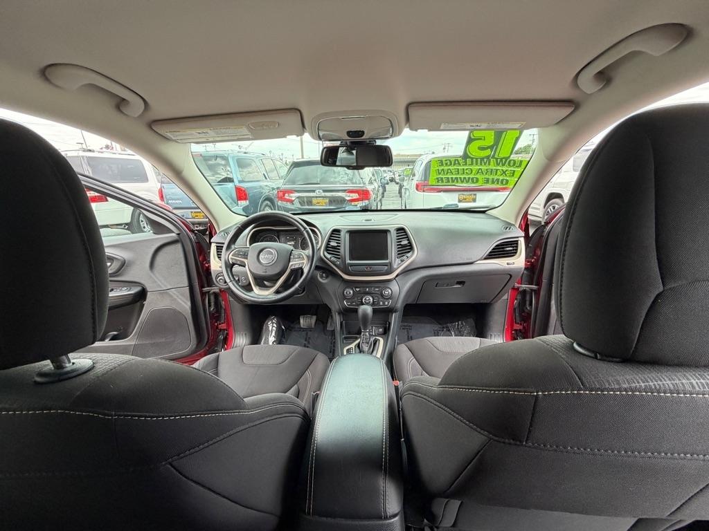 Jeep Cherokee Latitude FWD 2015