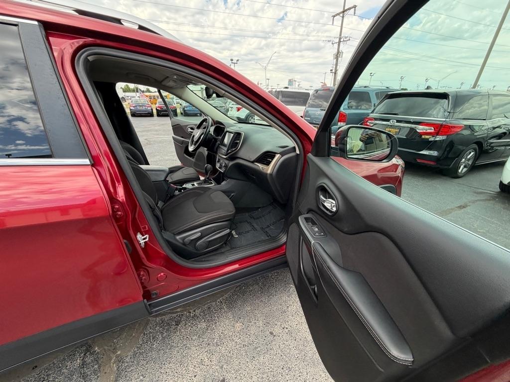Jeep Cherokee Latitude FWD 2015