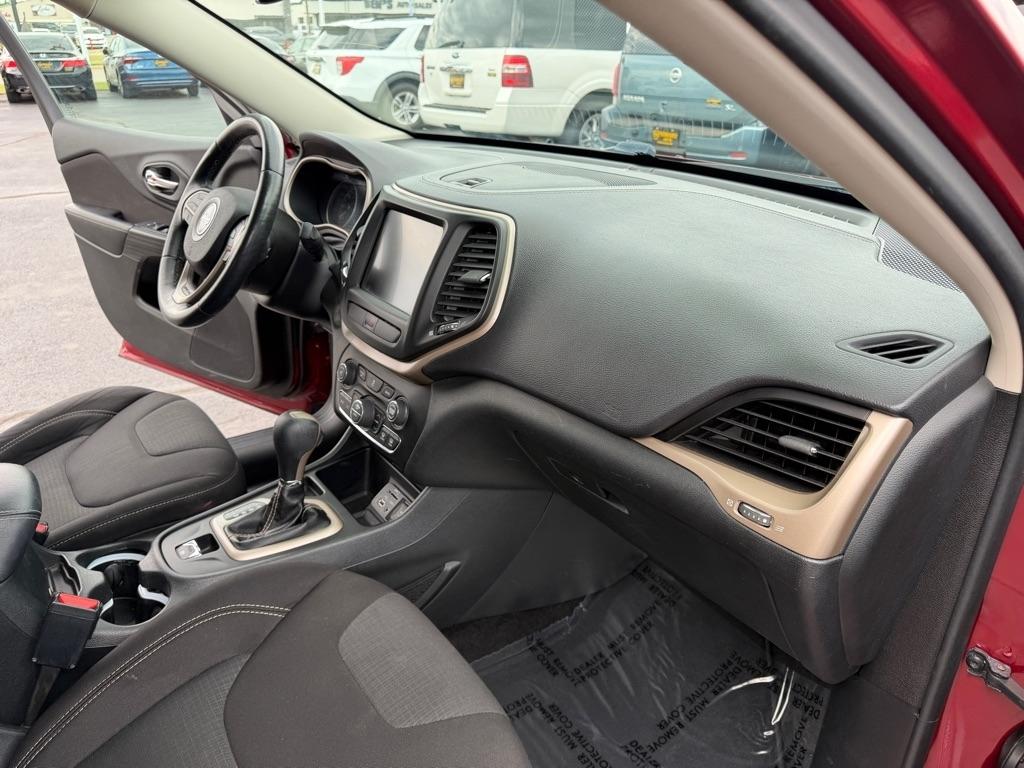 Jeep Cherokee Latitude FWD 2015
