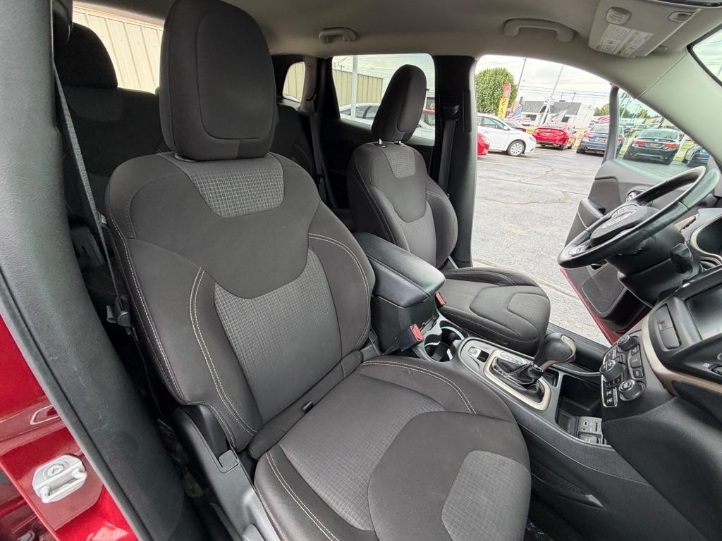 Jeep Cherokee Latitude FWD 2015