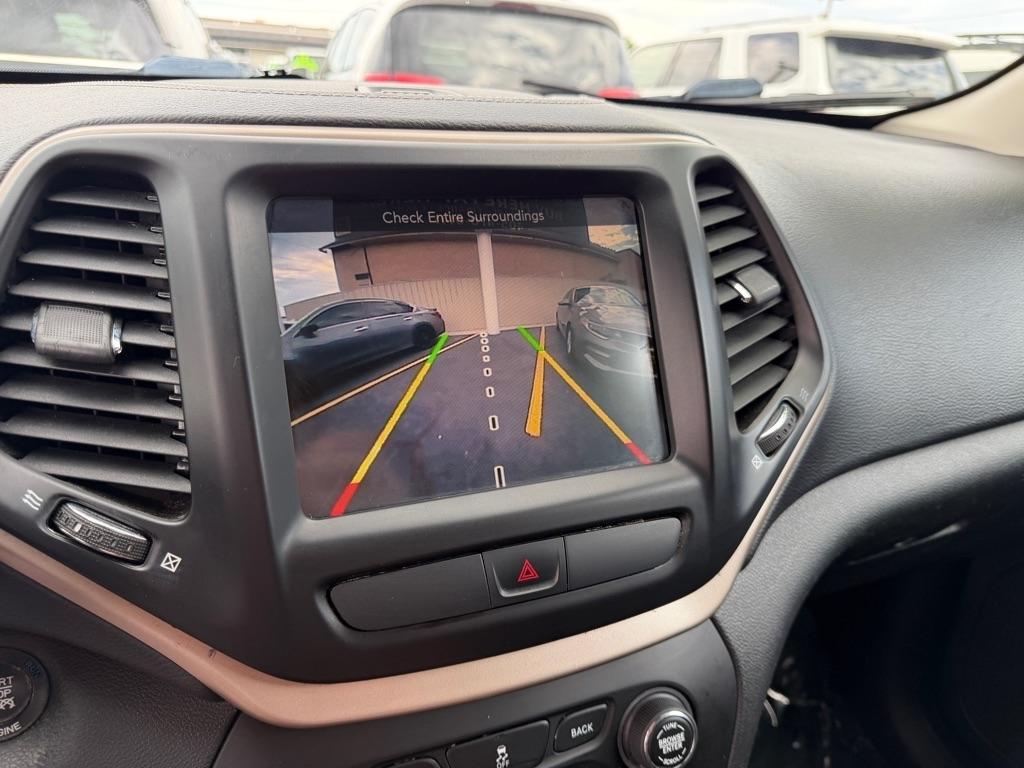 Jeep Cherokee Latitude FWD 2015