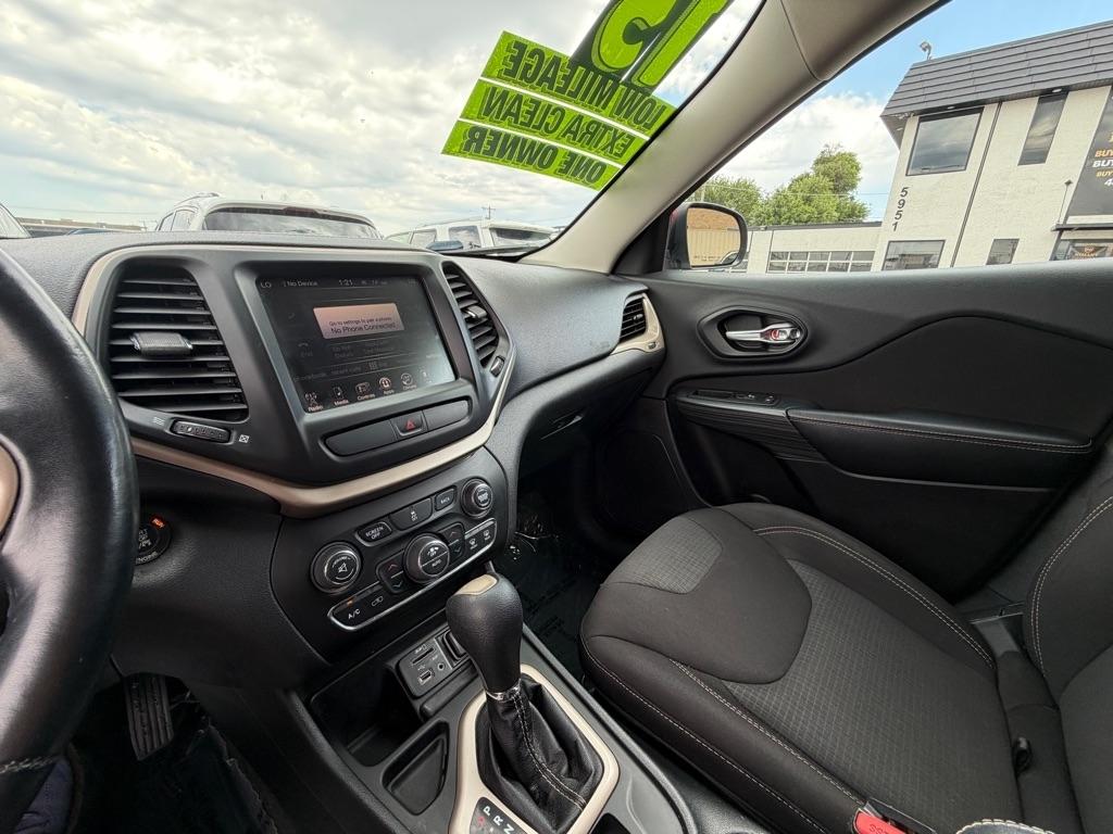 Jeep Cherokee Latitude FWD 2015