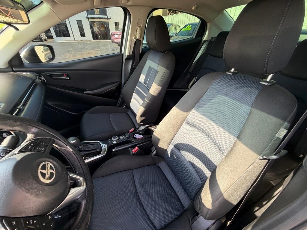 Scion iA 6A 2016