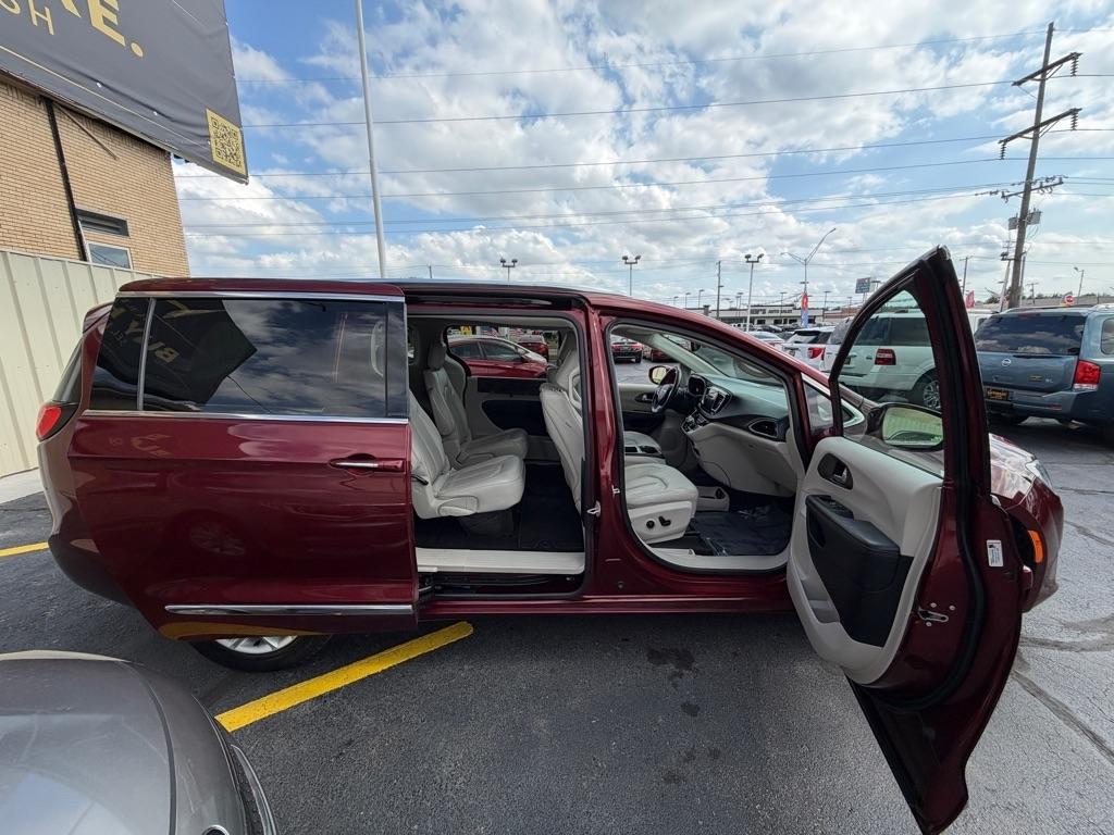 Chrysler Pacifica Touring-L Plus 2017