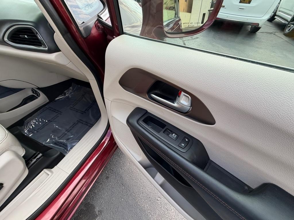 Chrysler Pacifica Touring-L Plus 2017