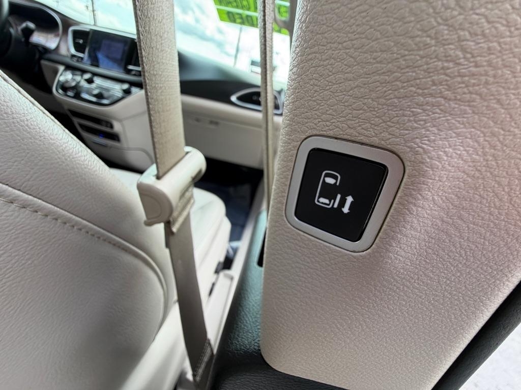 Chrysler Pacifica Touring-L Plus 2017