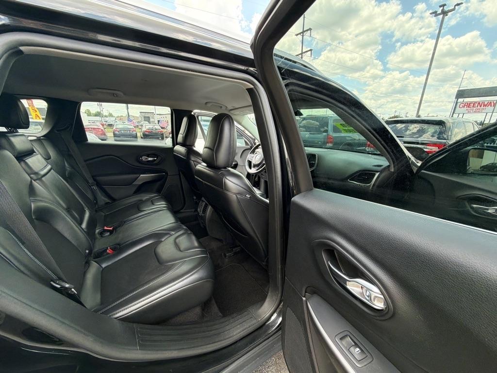Jeep Cherokee Latitude Plus FWD 2019