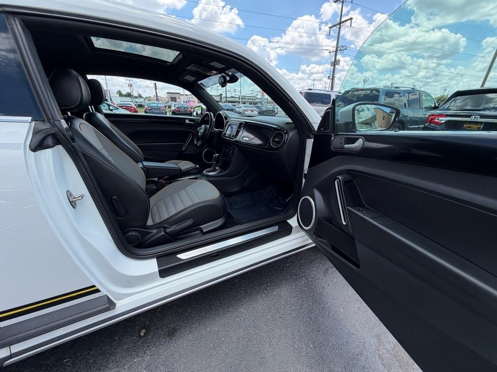 Volkswagen Beetle 1.8T Dune 2016