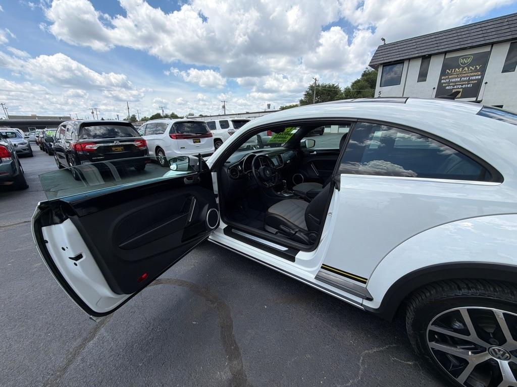 Volkswagen Beetle 1.8T Dune 2016