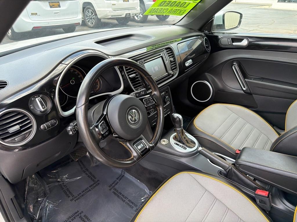 Volkswagen Beetle 1.8T Dune 2016