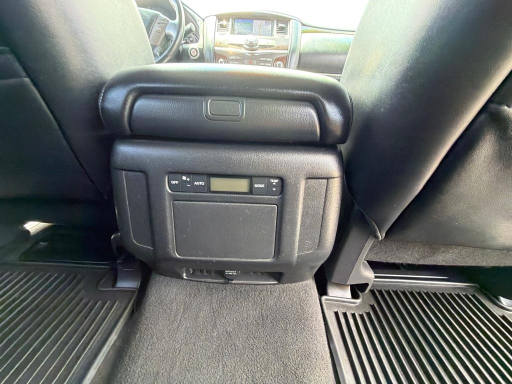 Nissan Armada SV 2WD 2017